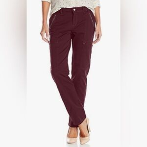 Woman’s Lee Modern Series Burgundy Straight Fit Soft Carpenter Jean 12 M…